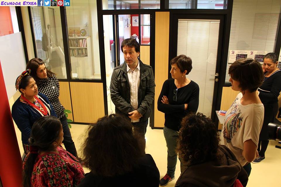 Visita de las lideresas a Marienea